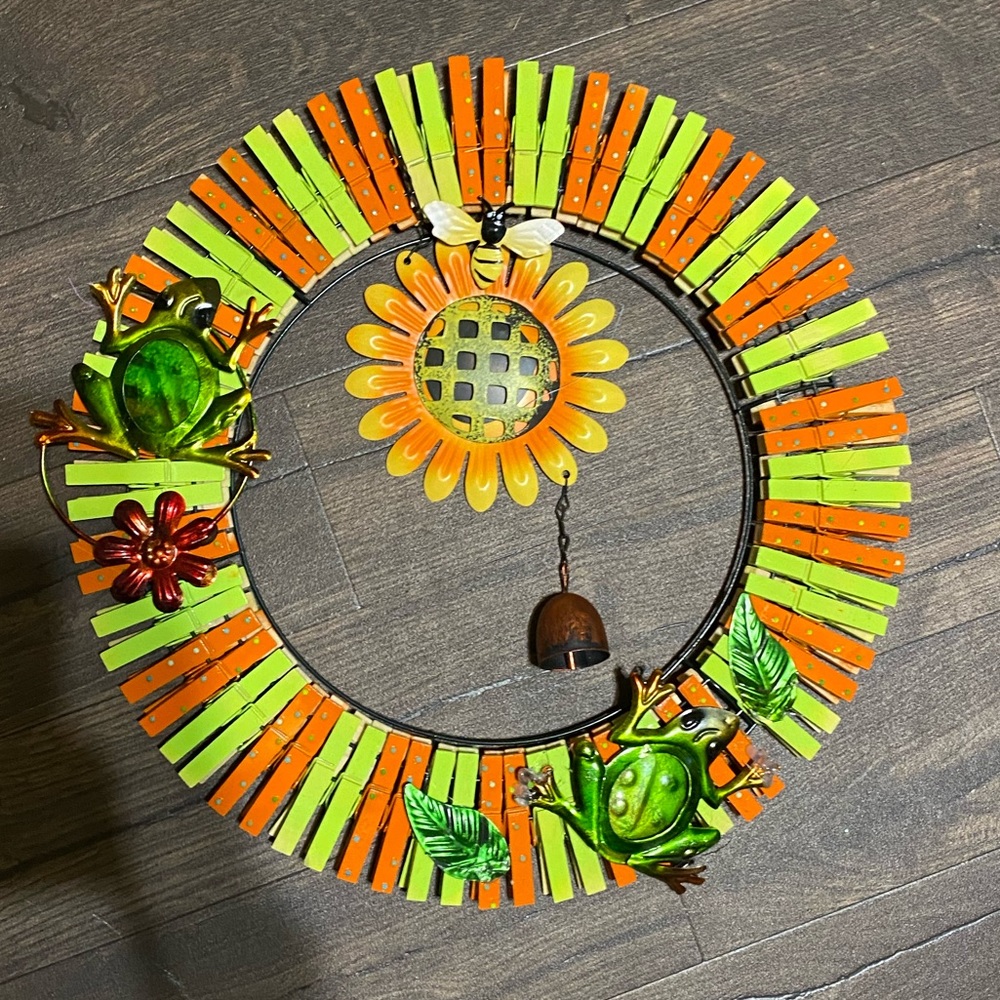 Summer frog wreath